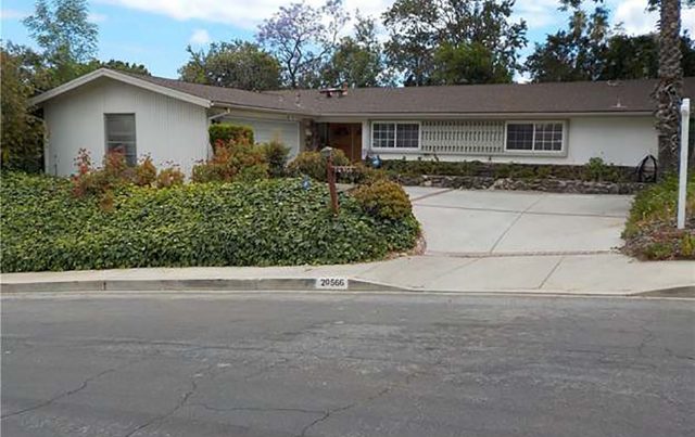 20566 Hatteras St.