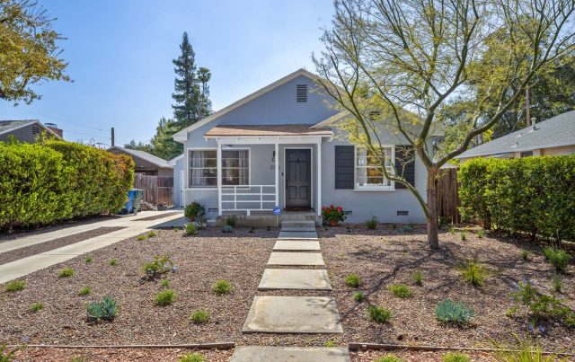 206 Oaks Avenue
