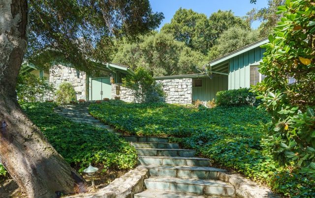 625 Hillside Terrace