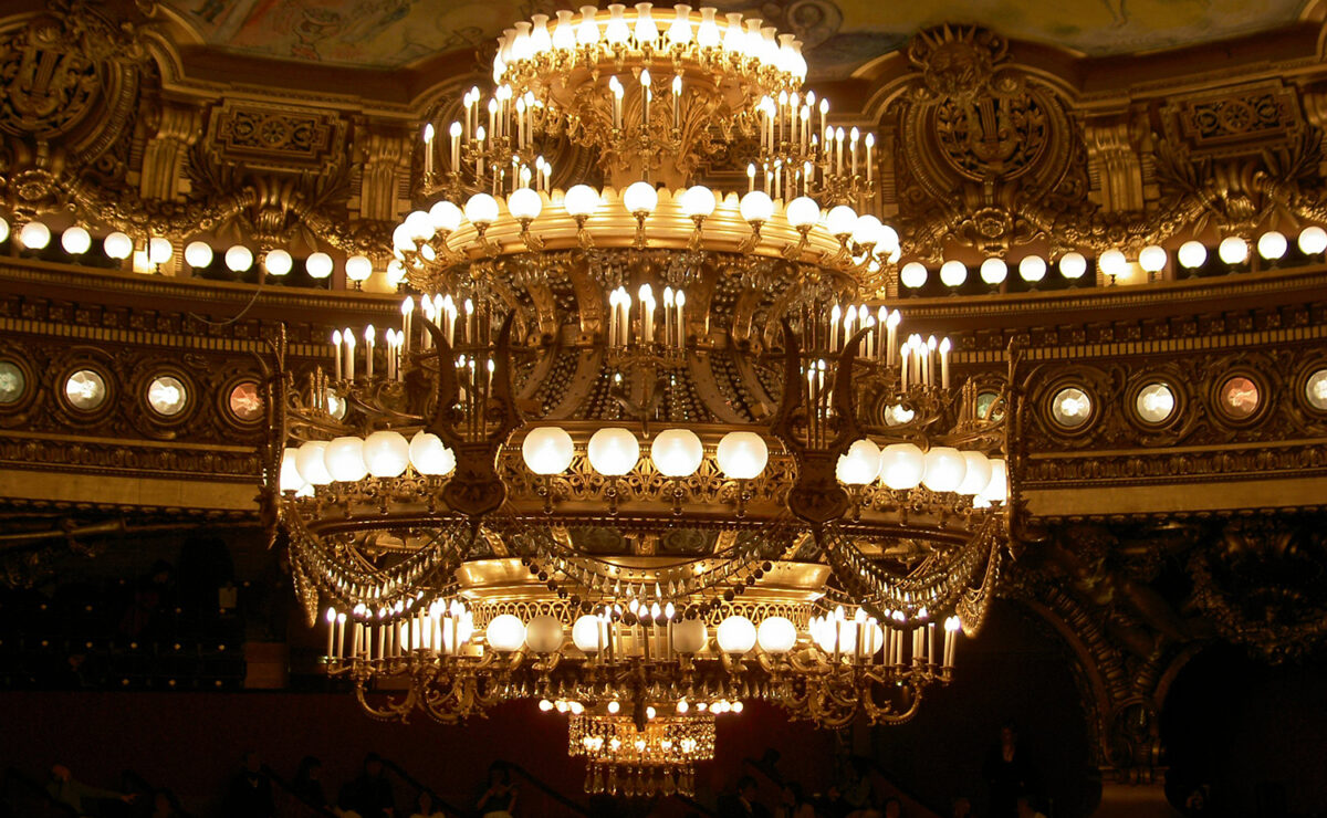 Chandelier in old theatre, representing historic property tours and events with ICAA SoCal for August 2023.